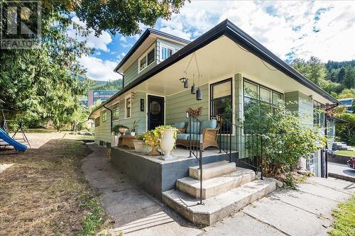 424 Sixth  Street, Nelson, BC - Outdoor