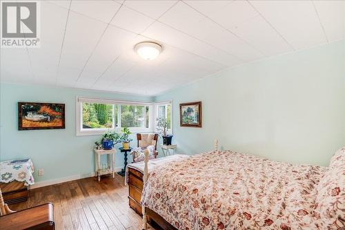 424 Sixth  Street, Nelson, BC - Indoor Photo Showing Bedroom