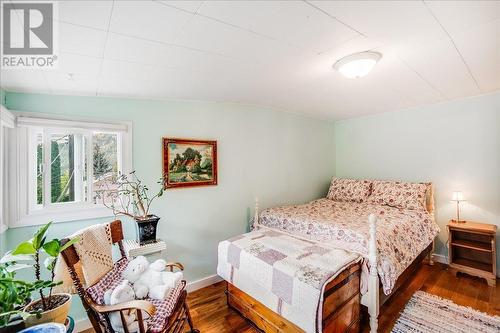 424 Sixth  Street, Nelson, BC - Indoor Photo Showing Bedroom