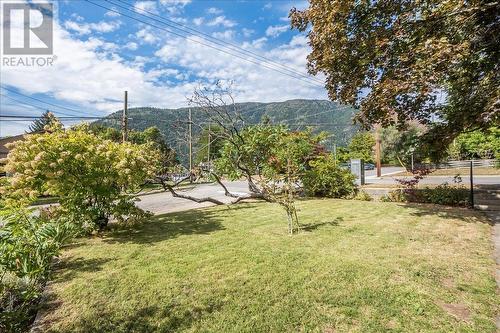 424 Sixth  Street, Nelson, BC - Outdoor With View