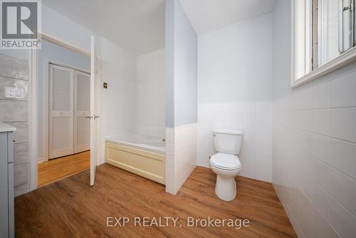 25 Bell Court, Vaughan, ON - Indoor Photo Showing Bathroom