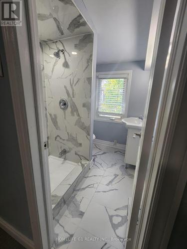 23 Denison Avenue, Brampton, ON - Indoor Photo Showing Bathroom