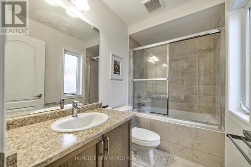 509 Clifford Perry Place, Newmarket, ON - Indoor Photo Showing Bathroom