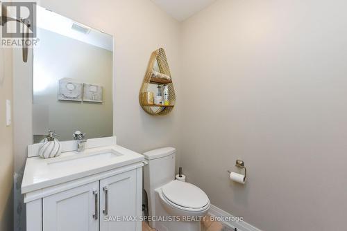 16 Faye Street, Brampton, ON - Indoor Photo Showing Bathroom