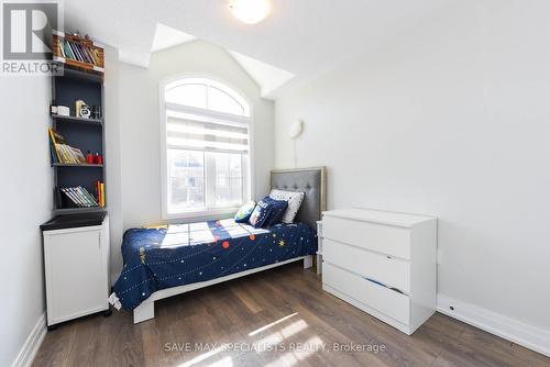 16 Faye Street, Brampton, ON - Indoor Photo Showing Bedroom