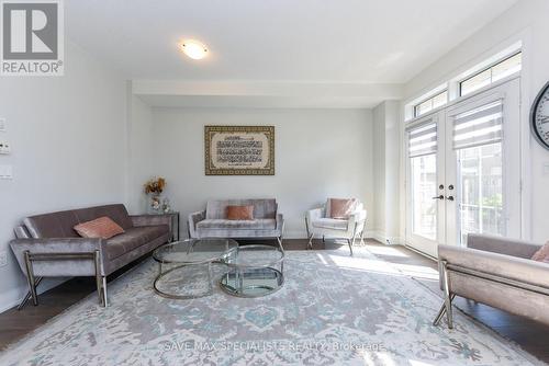 16 Faye Street, Brampton, ON - Indoor Photo Showing Living Room