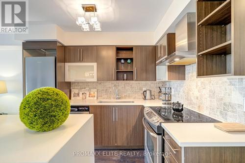 907 - 1 Michael Power Place, Toronto, ON - Indoor Photo Showing Kitchen