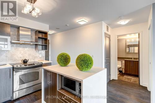 907 - 1 Michael Power Place, Toronto, ON - Indoor Photo Showing Kitchen With Upgraded Kitchen