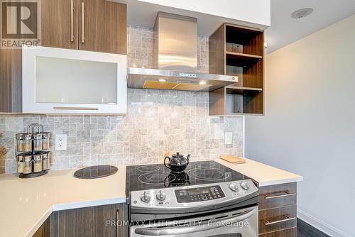 907 - 1 Michael Power Place, Toronto, ON - Indoor Photo Showing Kitchen