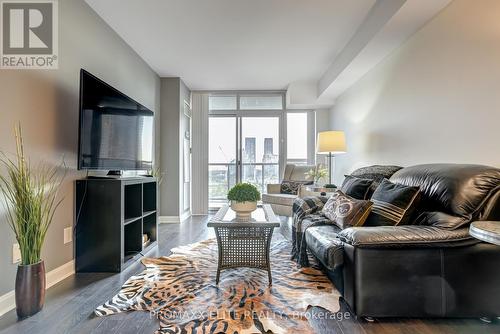 907 - 1 Michael Power Place, Toronto, ON - Indoor Photo Showing Living Room