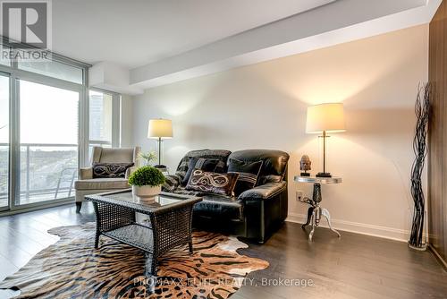 907 - 1 Michael Power Place, Toronto, ON - Indoor Photo Showing Living Room