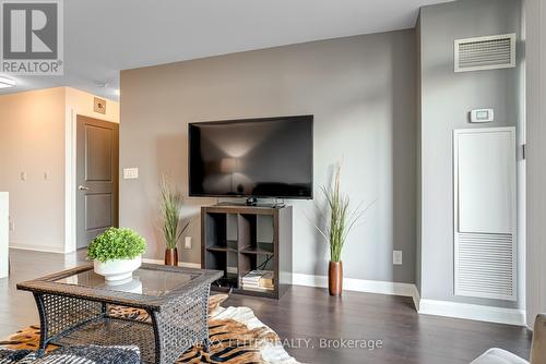 907 - 1 Michael Power Place, Toronto (Islington-City Centre West), ON - Indoor Photo Showing Living Room