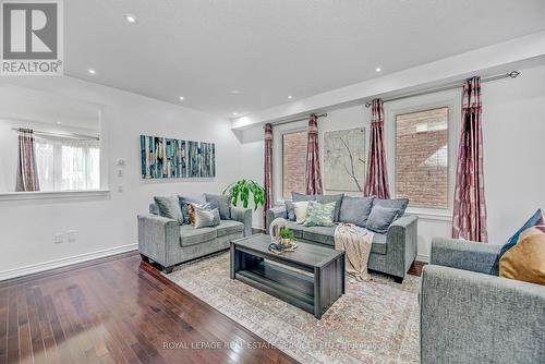 16 Rougebank Avenue, Caledon, ON - Indoor Photo Showing Living Room