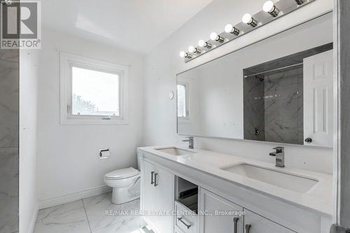 38 Montcalm Place, Brampton, ON - Indoor Photo Showing Bathroom