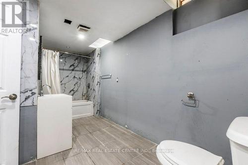 38 Montcalm Place, Brampton, ON - Indoor Photo Showing Bathroom