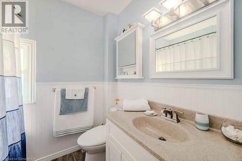 31 Ellen Street, Fort Erie, ON - Indoor Photo Showing Bathroom