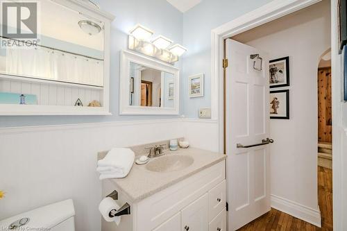 31 Ellen Street, Fort Erie, ON - Indoor Photo Showing Bathroom