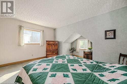 31 Ellen Street, Fort Erie, ON - Indoor Photo Showing Bedroom