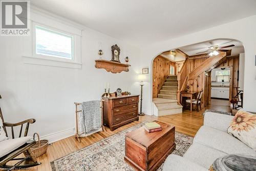 31 Ellen Street, Fort Erie, ON - Indoor Photo Showing Living Room