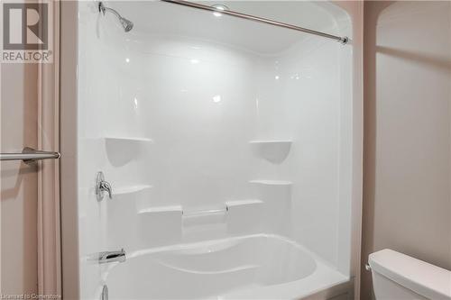 183 Rykert Street Street Unit# B, St. Catharines, ON - Indoor Photo Showing Bathroom