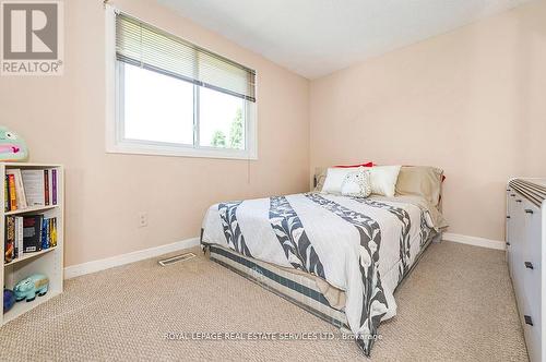 2133 Millway Gate, Mississauga, ON - Indoor Photo Showing Bedroom