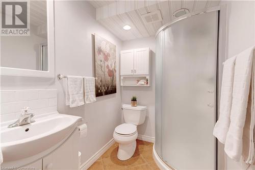 2259 Ingersoll Drive, Burlington, ON - Indoor Photo Showing Bathroom