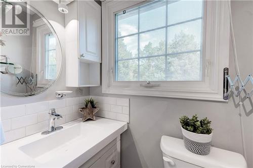 2259 Ingersoll Drive, Burlington, ON - Indoor Photo Showing Bathroom