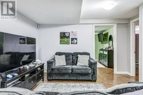 100 Sullivan Drive N, Ajax, ON - Indoor Photo Showing Living Room