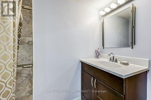 100 Sullivan Drive N, Ajax, ON - Indoor Photo Showing Bathroom