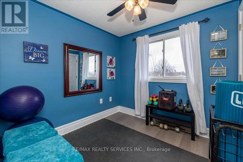 8 Wells Crescent, Barrie, ON - Indoor