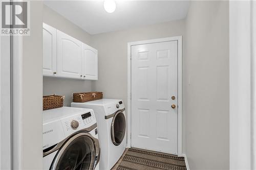 565 Dean Drive, Cornwall, ON - Indoor Photo Showing Laundry Room