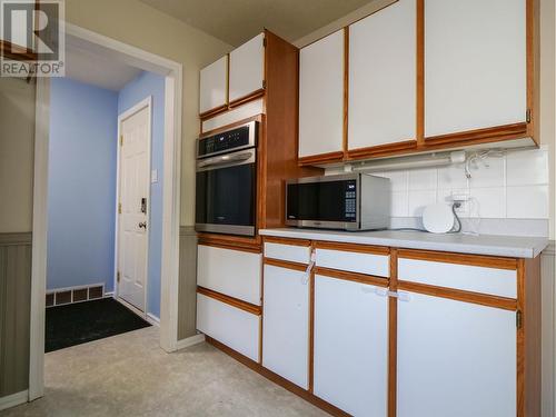 2927 Belcarra Road, Quesnel, BC - Indoor Photo Showing Kitchen