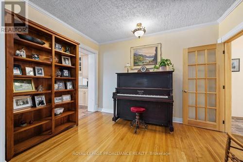 367 Bleecker Avenue, Belleville, ON - Indoor