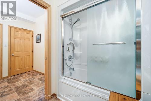 367 Bleecker Avenue, Belleville, ON - Indoor Photo Showing Bathroom