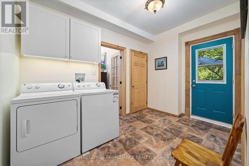 367 Bleecker Avenue, Belleville, ON - Indoor Photo Showing Laundry Room