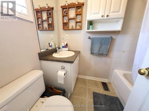 30 - 9 Progress Avenue, Belleville, ON - Indoor Photo Showing Bathroom