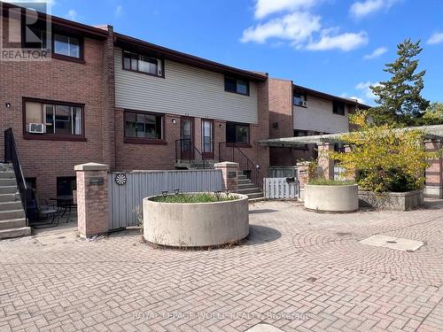 62 - 75 Old Chicopee Drive, Kitchener, ON - Outdoor With Exterior