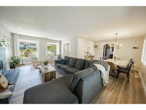 36 Anderson Crescent, Cranbrook, BC - Indoor Photo Showing Living Room With Fireplace