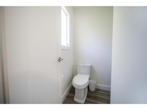 36 Anderson Crescent, Cranbrook, BC - Indoor Photo Showing Bathroom