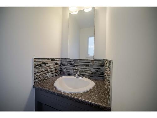 36 Anderson Crescent, Cranbrook, BC - Indoor Photo Showing Bathroom