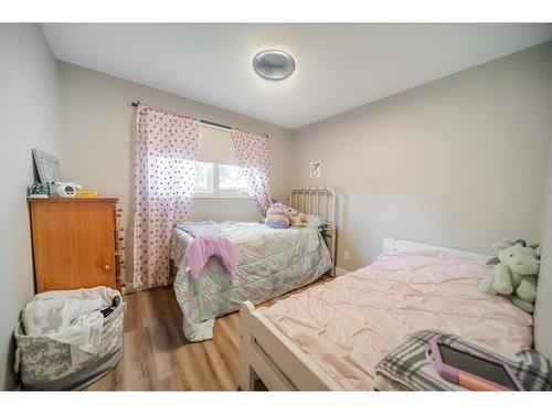 36 Anderson Crescent, Cranbrook, BC - Indoor Photo Showing Bedroom