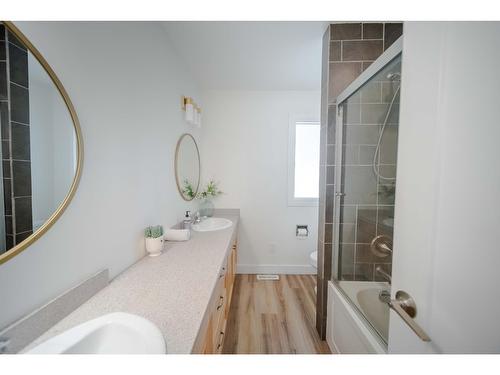 36 Anderson Crescent, Cranbrook, BC - Indoor Photo Showing Bathroom