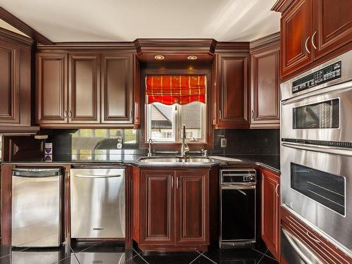 Cuisine - 16700 Ch. St-Roch, Sorel-Tracy, QC - Indoor Photo Showing Kitchen With Double Sink