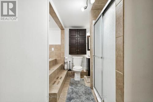 15 St Albans Drive, Halton Hills, ON - Indoor Photo Showing Bathroom