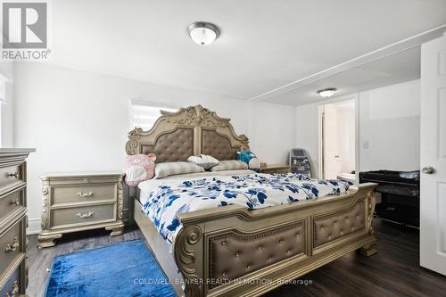 15 St Albans Drive, Halton Hills, ON - Indoor Photo Showing Bedroom