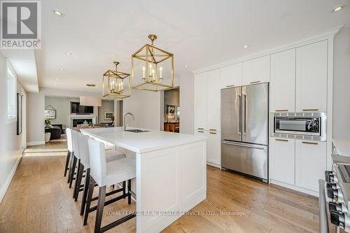 1460 Albion Avenue, Oakville, ON - Indoor Photo Showing Kitchen