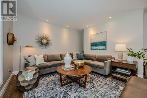 1460 Albion Avenue, Oakville, ON - Indoor Photo Showing Living Room