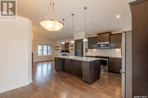 5114 Anthony Way, Regina, SK - Indoor Photo Showing Kitchen With Stainless Steel Kitchen With Upgraded Kitchen