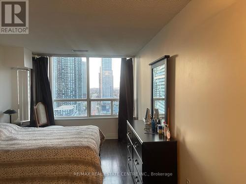 2408 - 400 Webb Drive, Mississauga (City Centre), ON - Indoor Photo Showing Bedroom