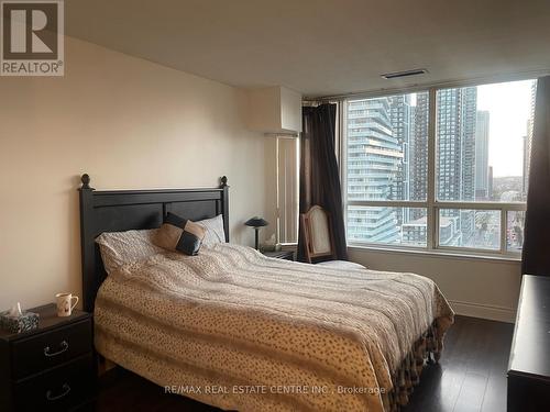 2408 - 400 Webb Drive, Mississauga (City Centre), ON - Indoor Photo Showing Bedroom